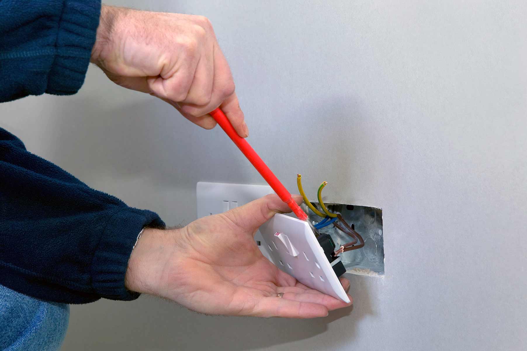 Our electricians can install plug sockets for domestic and commercial proeprties in Johnstone and the local area. 